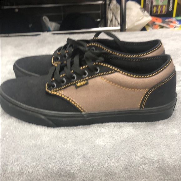 Vans Black and Tan Atwood Sneakers with Classic Skate Design - Picture 2 of 5